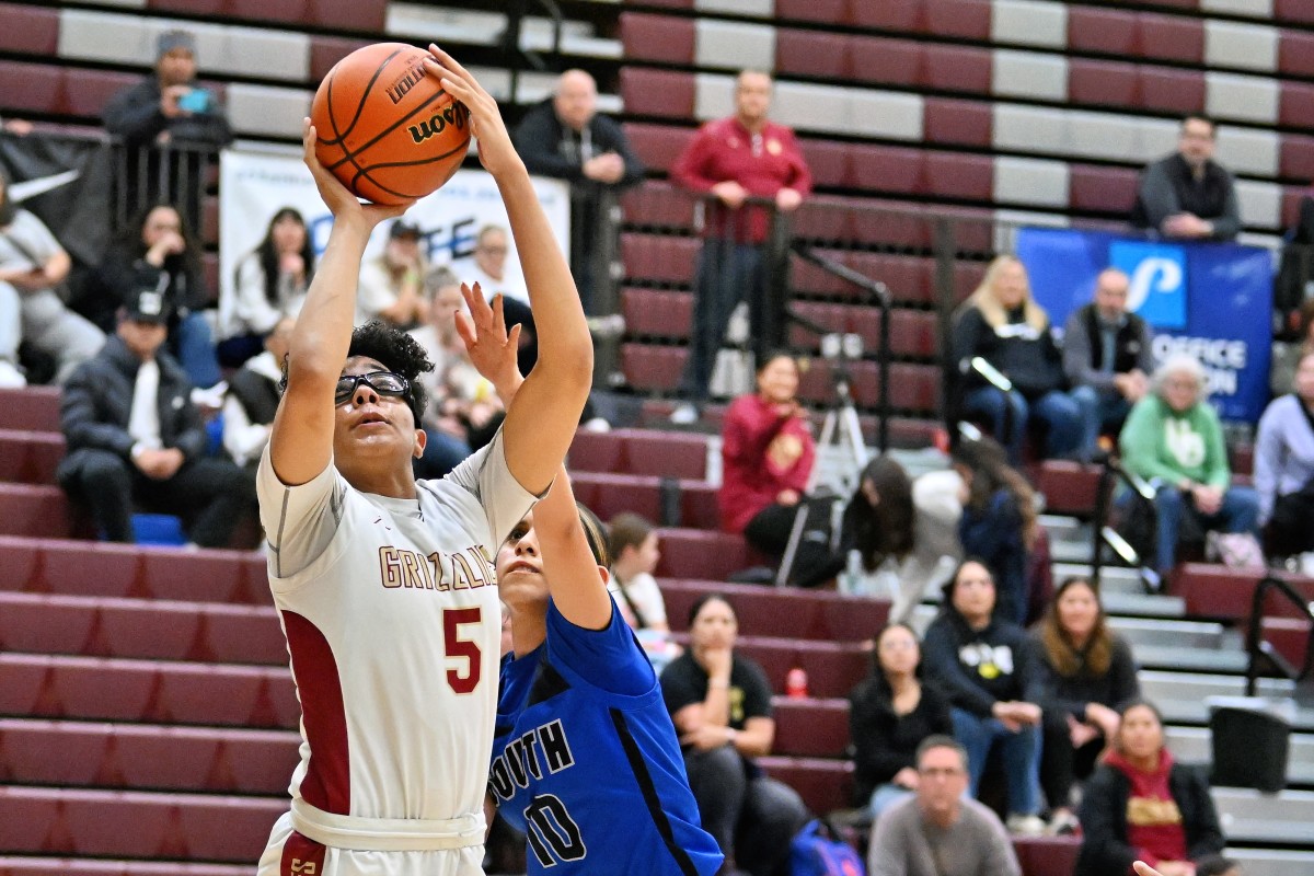 a South Medford Mission Hills girls basketball Oregon POA Holiday Classic December 30 2023 Leon Neuschwander 42